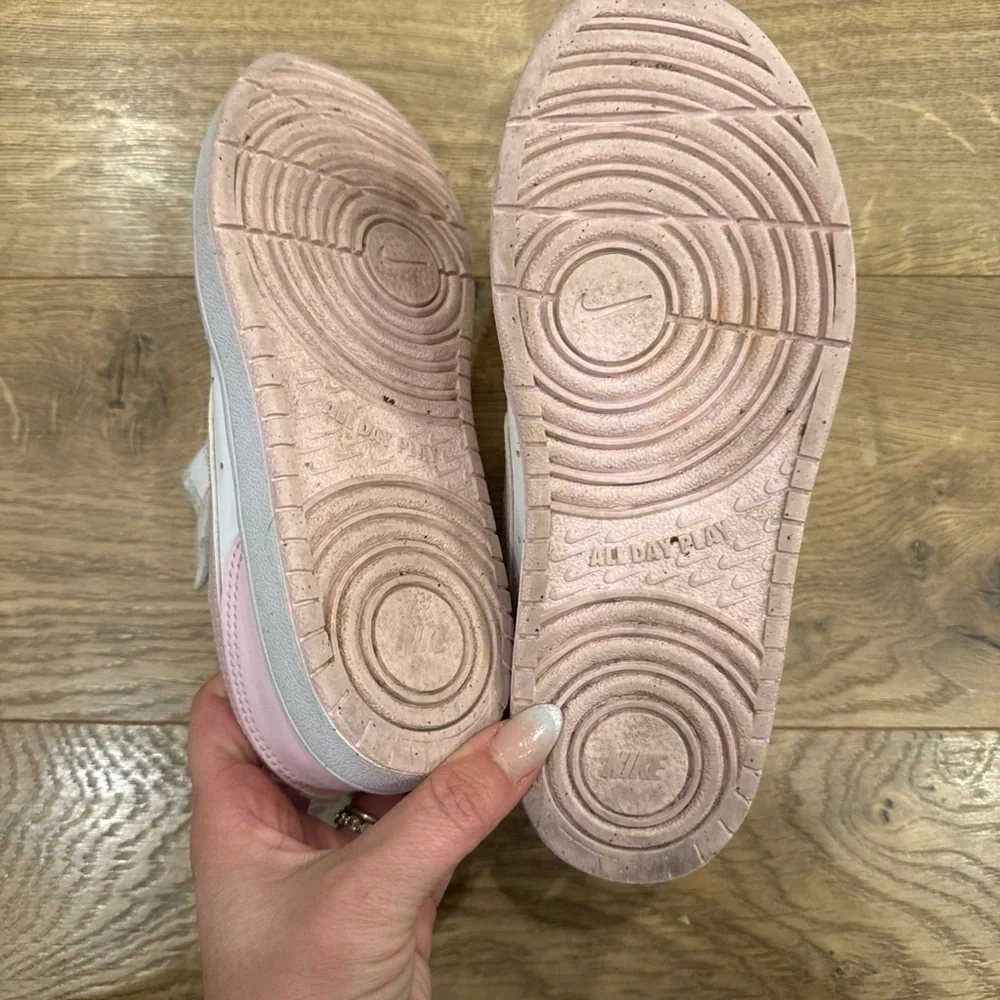 Nike Court Borough Low Shoes Youth Size 2Y White Pink Hook & Loop DV5457-105